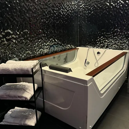 Sauvage Apartment